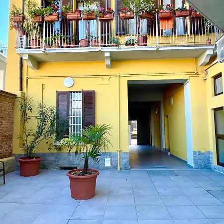 Casa Sui Navigli Con Patio Apartment *