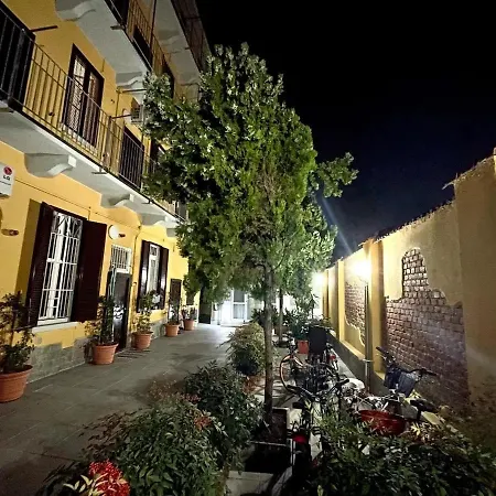 Casa Sui Navigli Con Patio Mailand